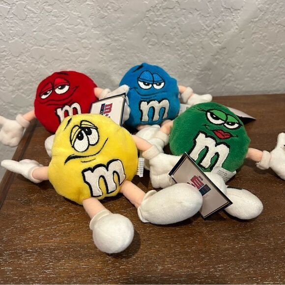 Vintage M&Ms World Las Vegas Set of 4 Bean Plush Toys - Picture 1 of 6